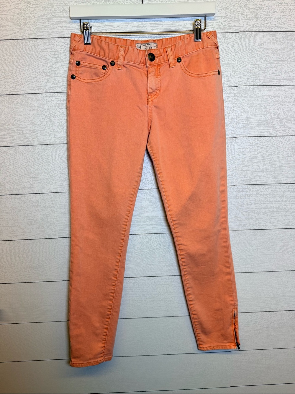 Free People Coral Skinny Ankle Jeans with zipper at hem Size 27